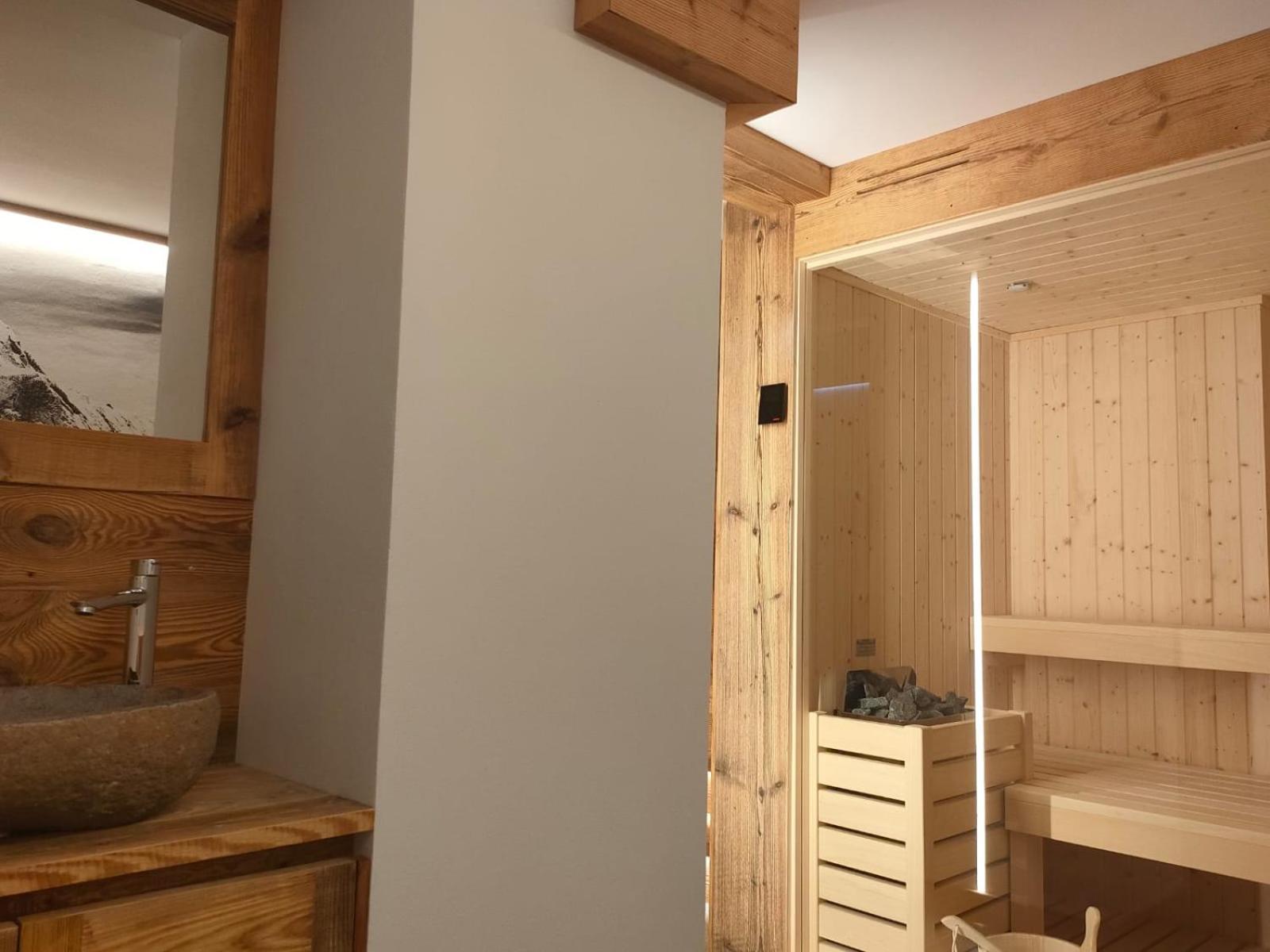 Fior Di Roccia Apartments- In Centro Cervinia, Sauna Privata, Matterhorn Dream Breuil-Cervinia Bagian luar foto