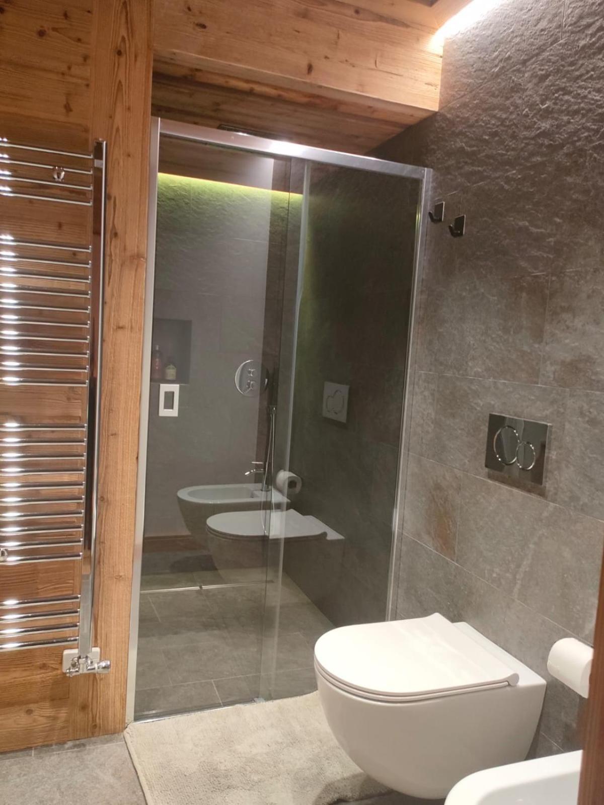 Fior Di Roccia Apartments- In Centro Cervinia, Sauna Privata, Matterhorn Dream Breuil-Cervinia Bagian luar foto